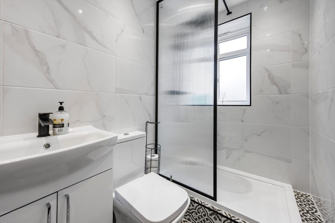 Victoria Hub Hotell London Exteriör bild